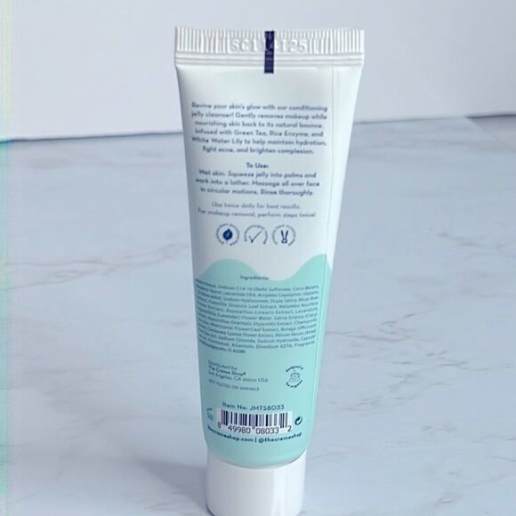 🌟$10 THE CRÈME SHOP Jelly Mylk Double Cleanser - Picture 2 of 3
